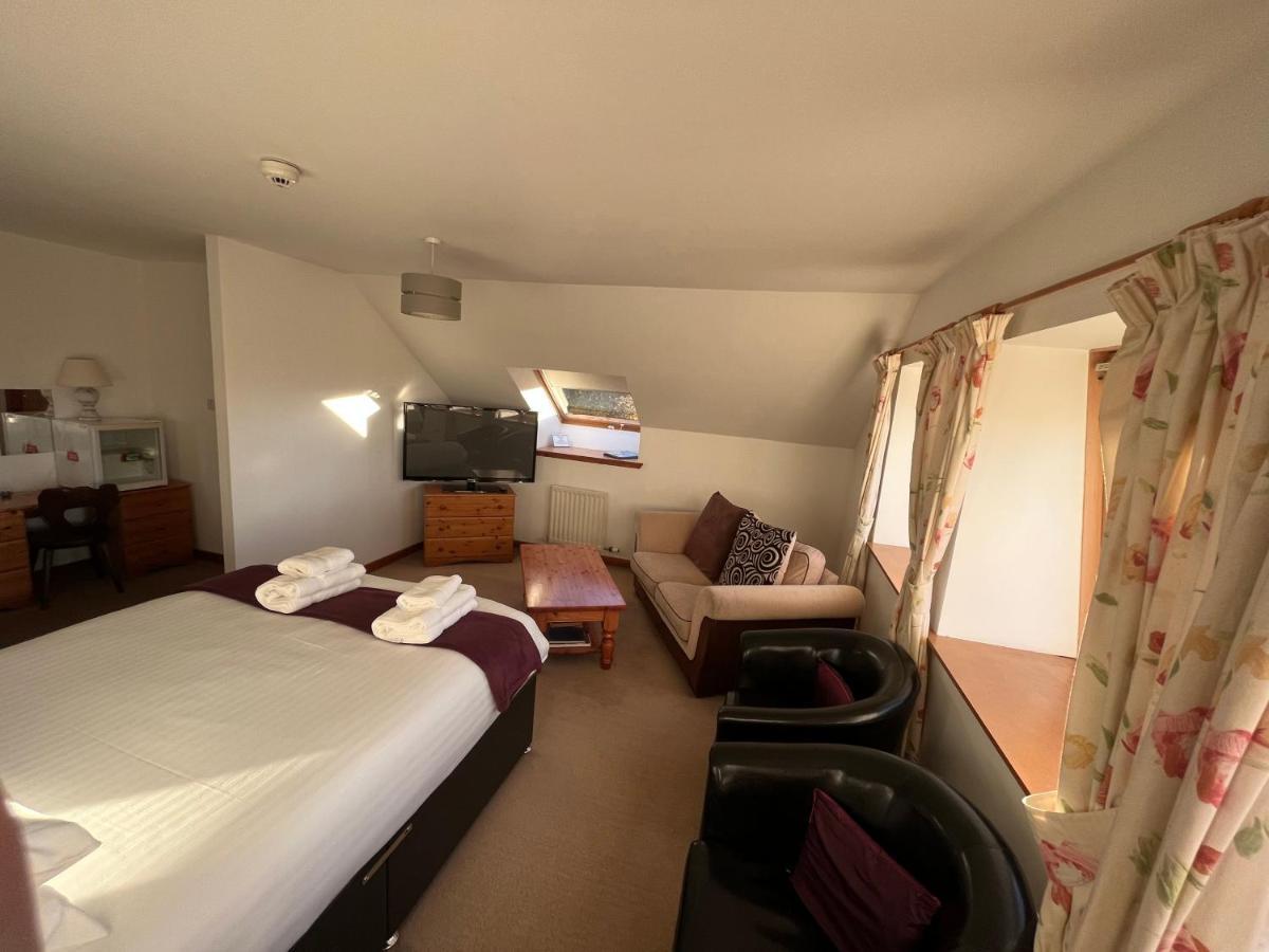 אינברנס Smithton Hotel מראה חיצוני תמונה